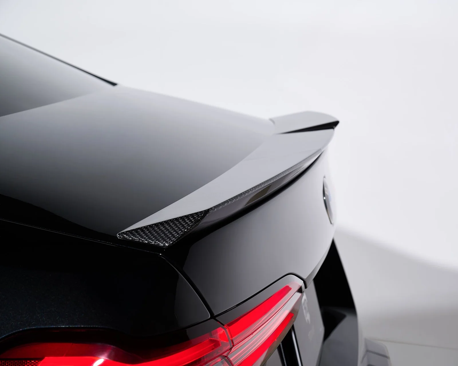 3DDesign Carbon Trunk Spoiler – BMW M5 G90 - Image 3
