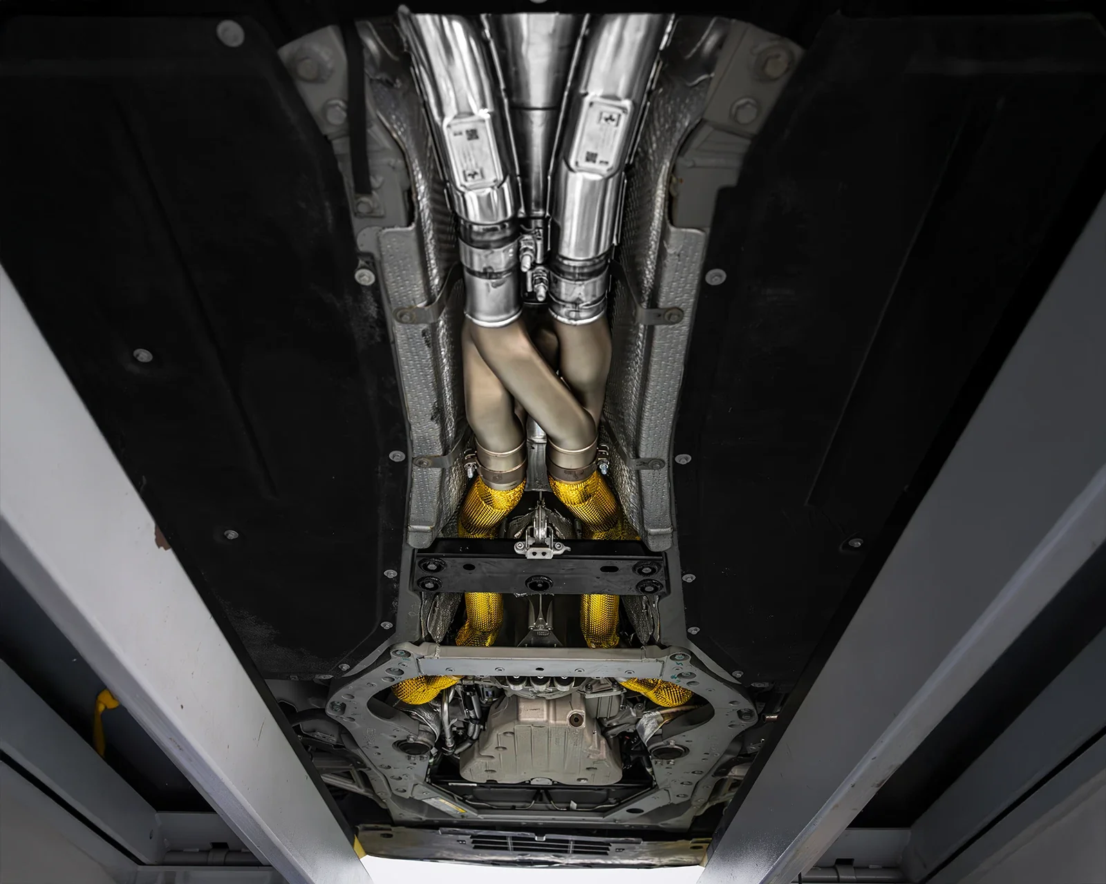 IPE for Ferrari Roma – Downpipes - Image 2
