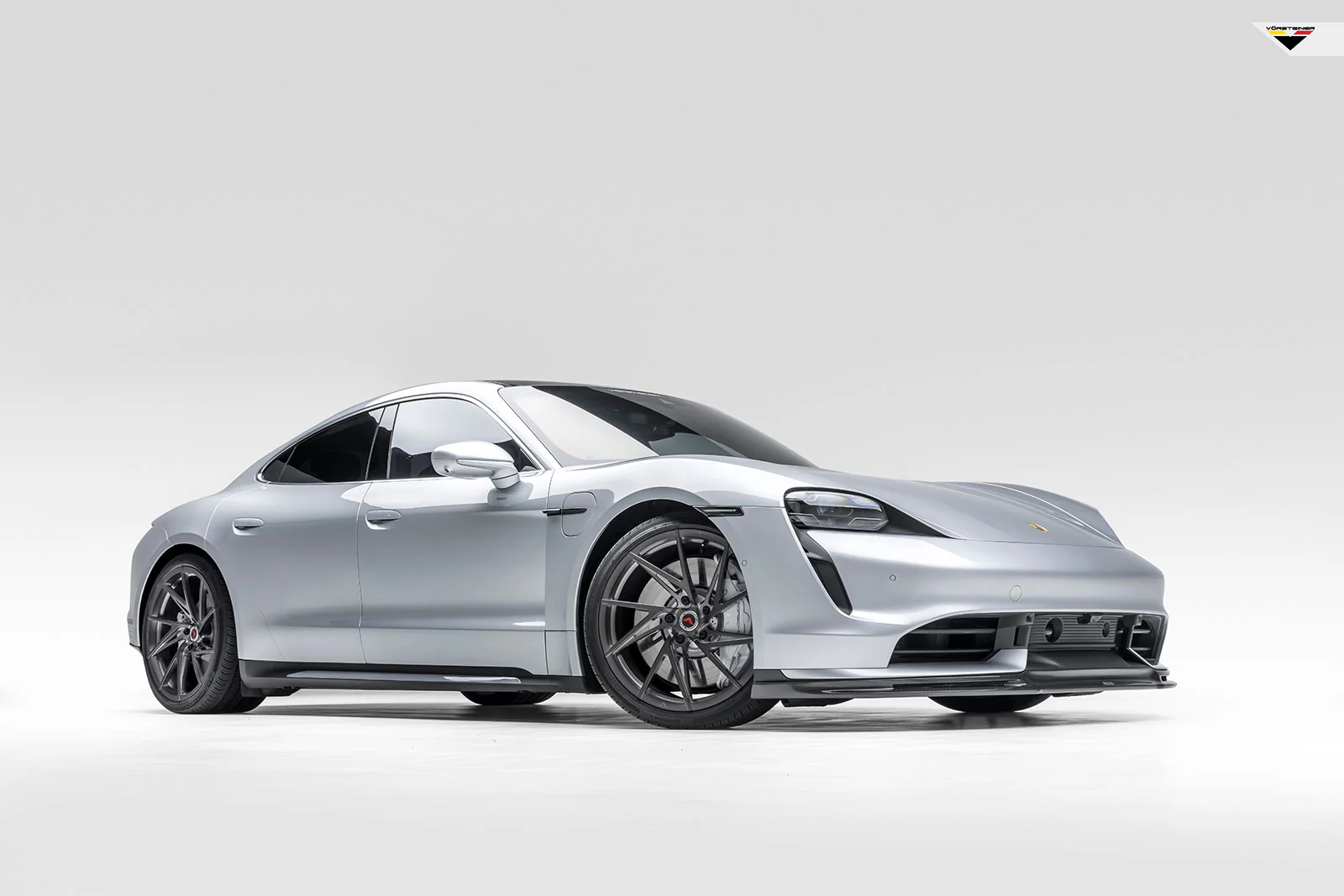 Vorsteiner carbon front spoiler Porsche Taycan - Image 4