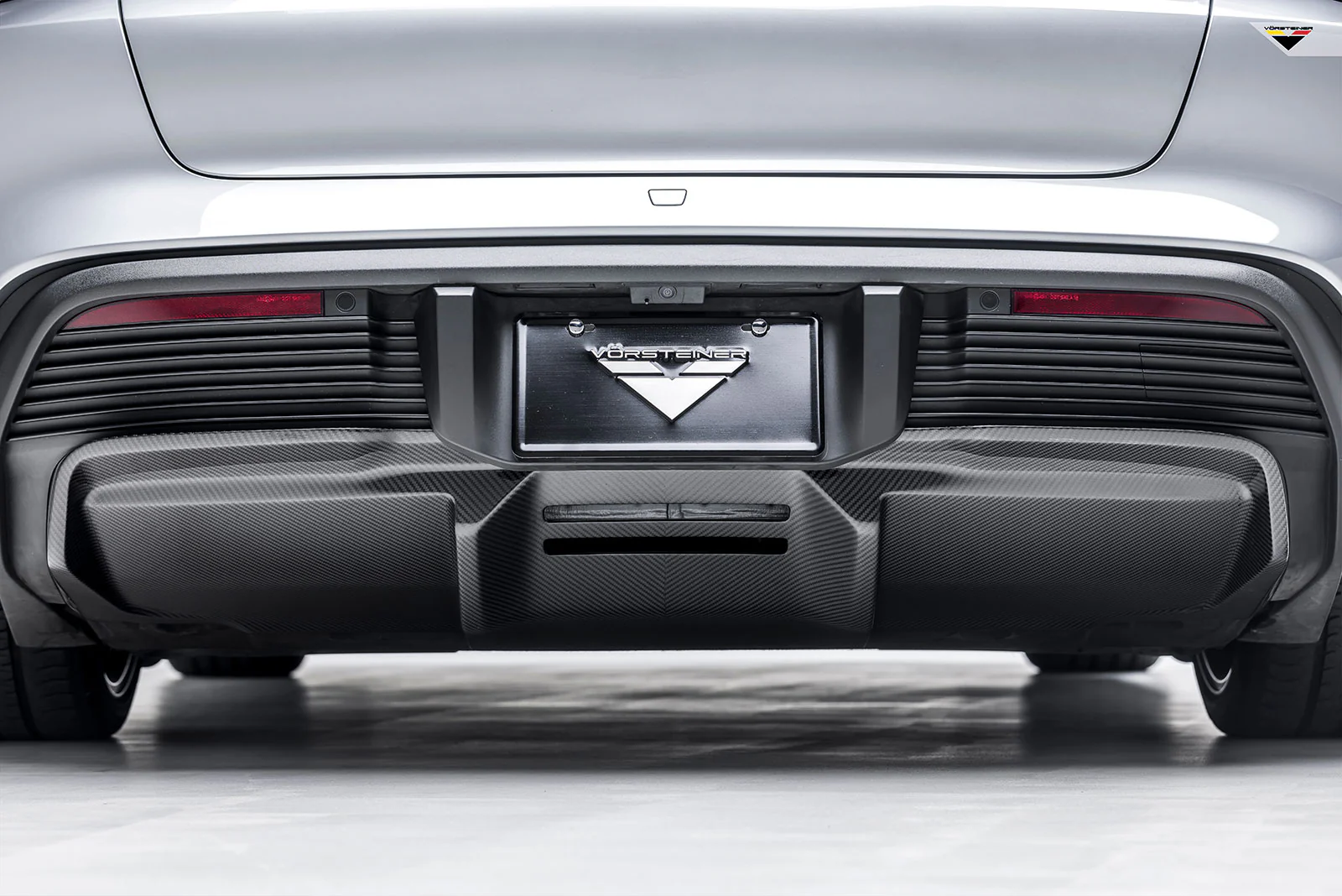 Vorsteiner carbon Diffuser Porsche Taycan - Image 3