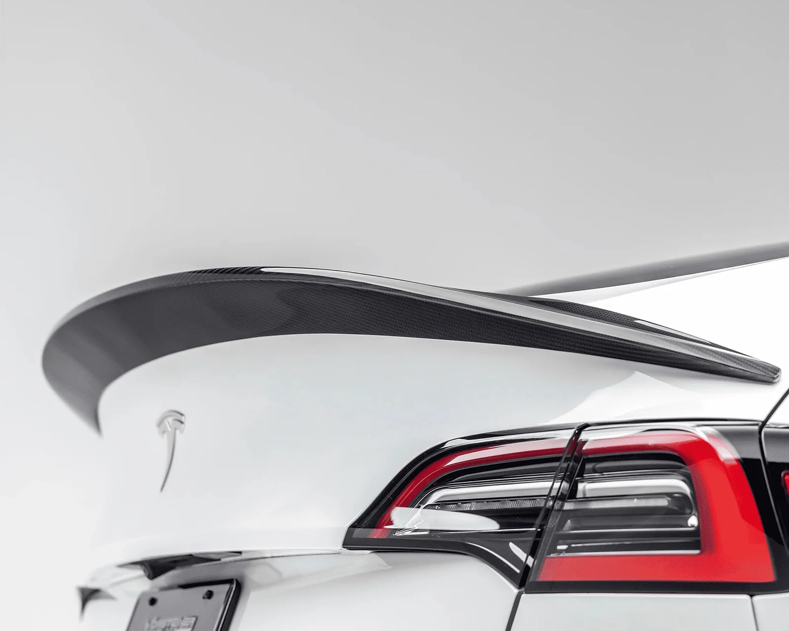 Vorsteiner Tesla Model Y decklid spoiler - Image 3