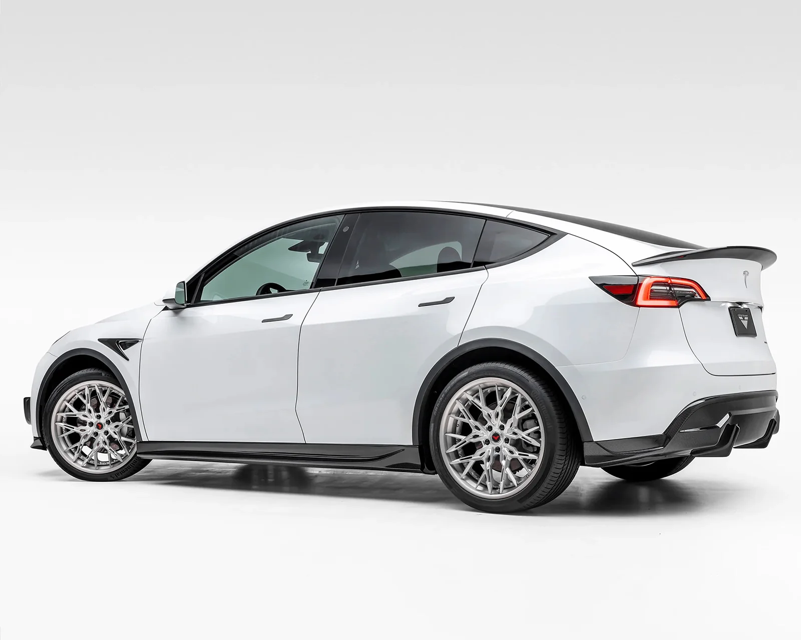 Vorsteiner Tesla Model Y Side skirts - Image 3